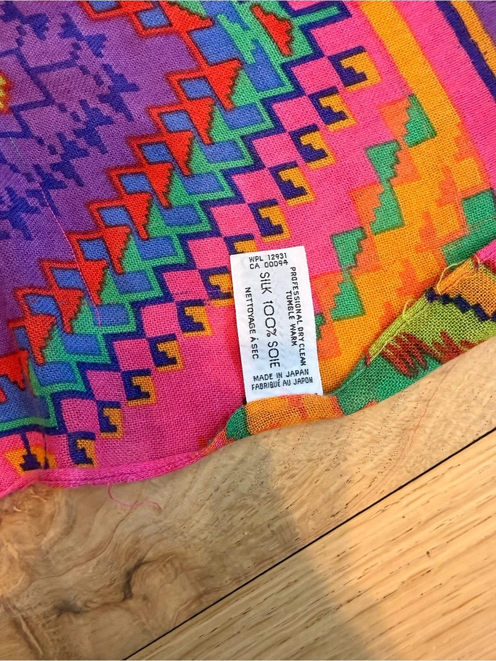 Liz Claiborne 100% Silk Southwestern Aztec Fringe Scarf Made in Japan